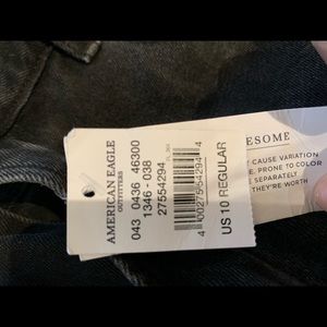 Black ripped mom jeans